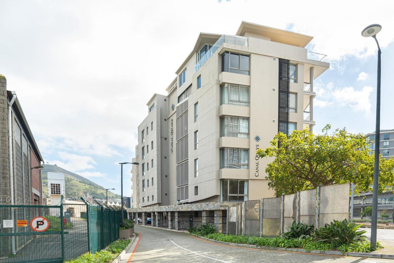 Canal Quays Apartments Cape Town Exterior photo