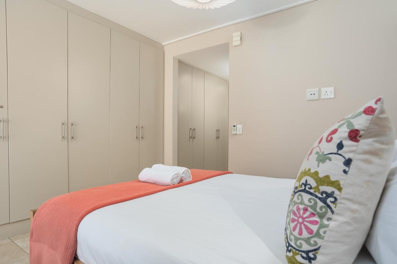 Canal Quays Apartments Cape Town Exterior photo